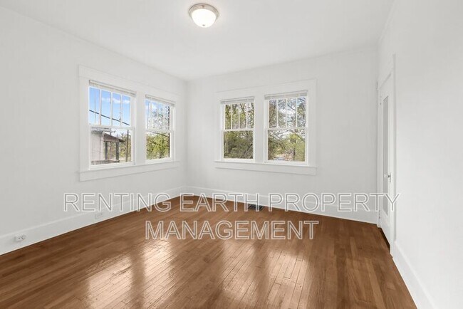 Building Photo - 1635 43rd Street Ensley