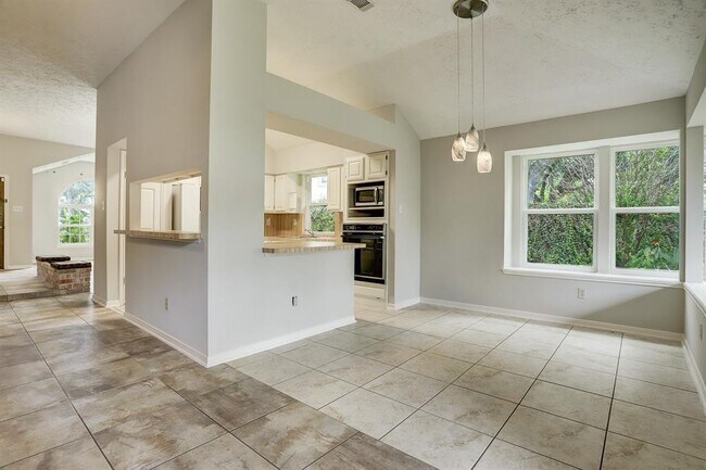 Building Photo - 3826 Carya Cir