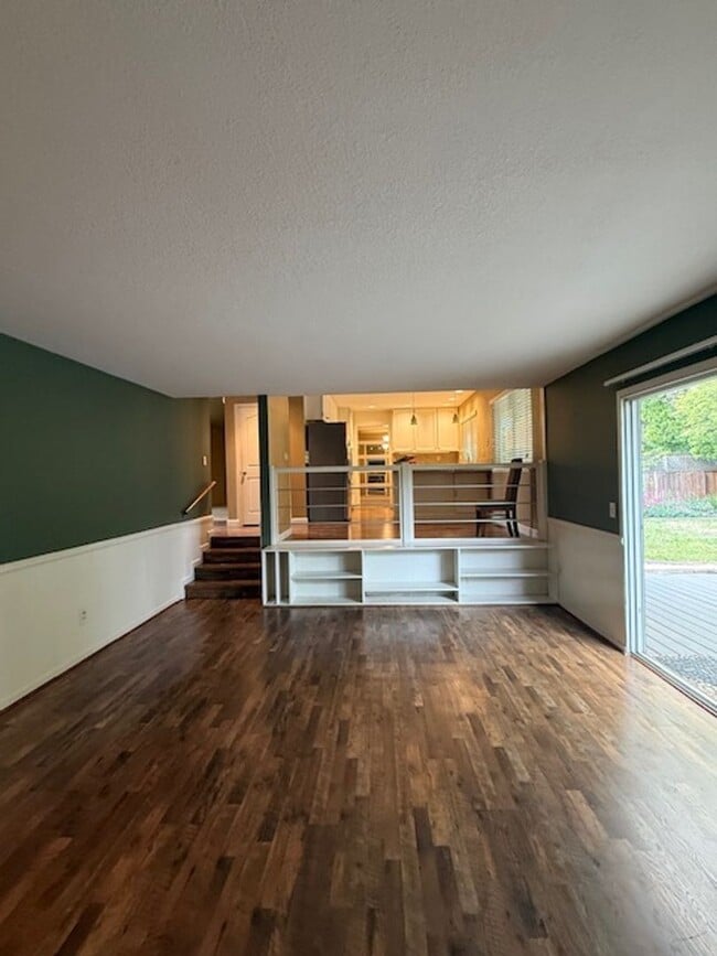Building Photo - OPEN HOUSE this Wednesday 5pm-6:30pm - Private Redwood Setting | 4BR Home with Family Room, Bar &...