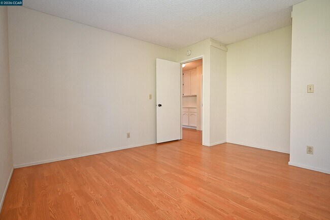 Building Photo - 200 Powhattan Ct