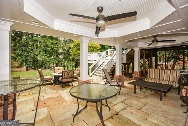 Building Photo - 1640 Lazy River Ln