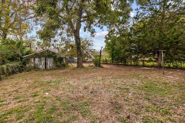 Building Photo - 1625 51st St Ensley