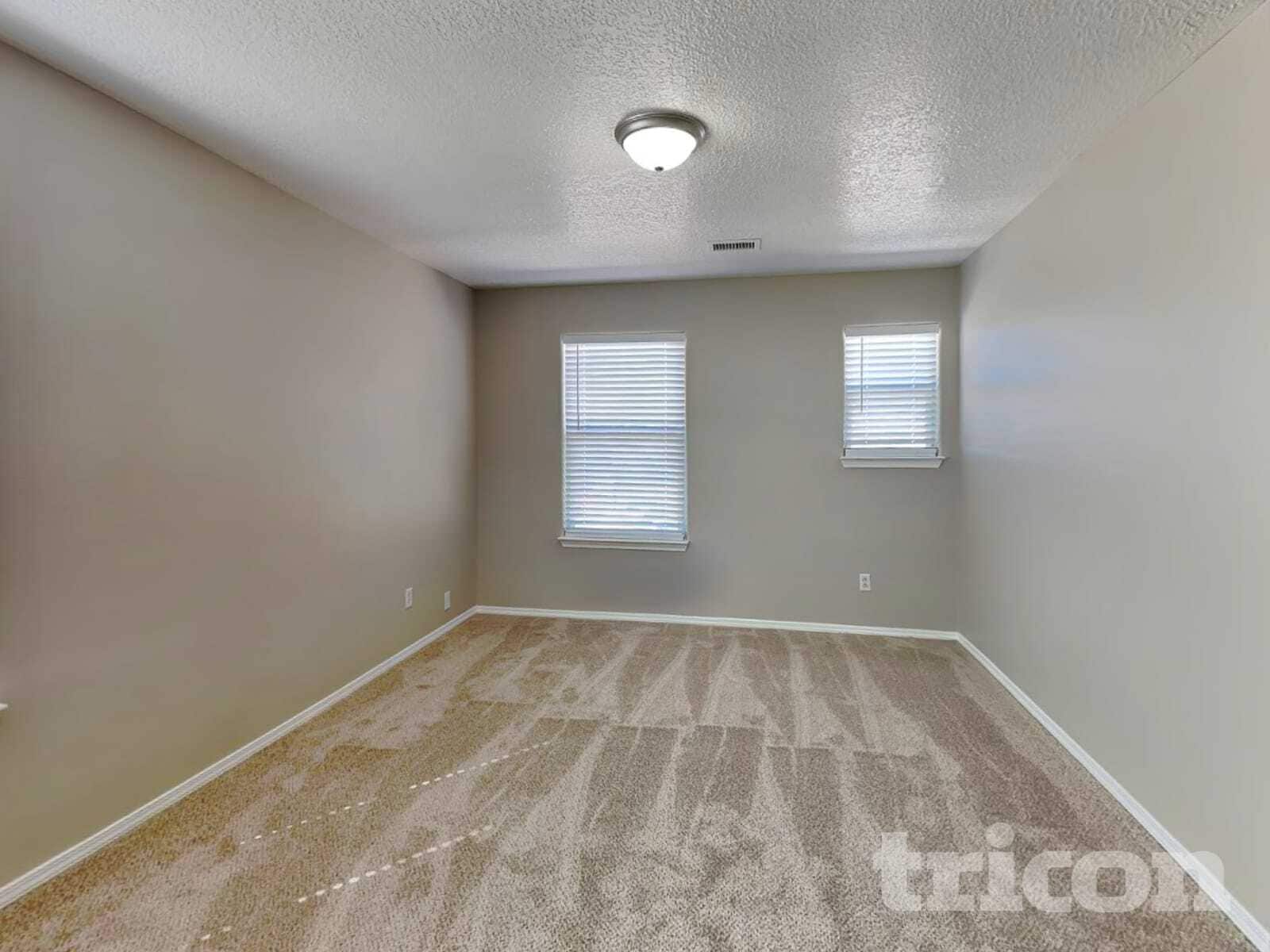 Building Photo - 5208 Clovis Ct NE