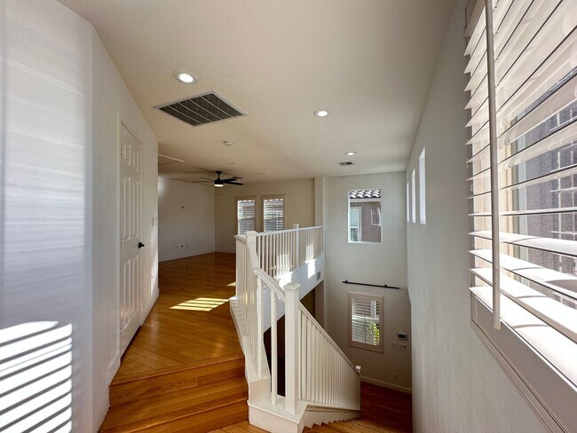 Building Photo - Summerlin West & Summerlin