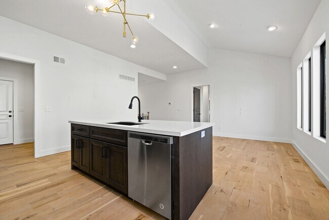 Building Photo - Lot 174