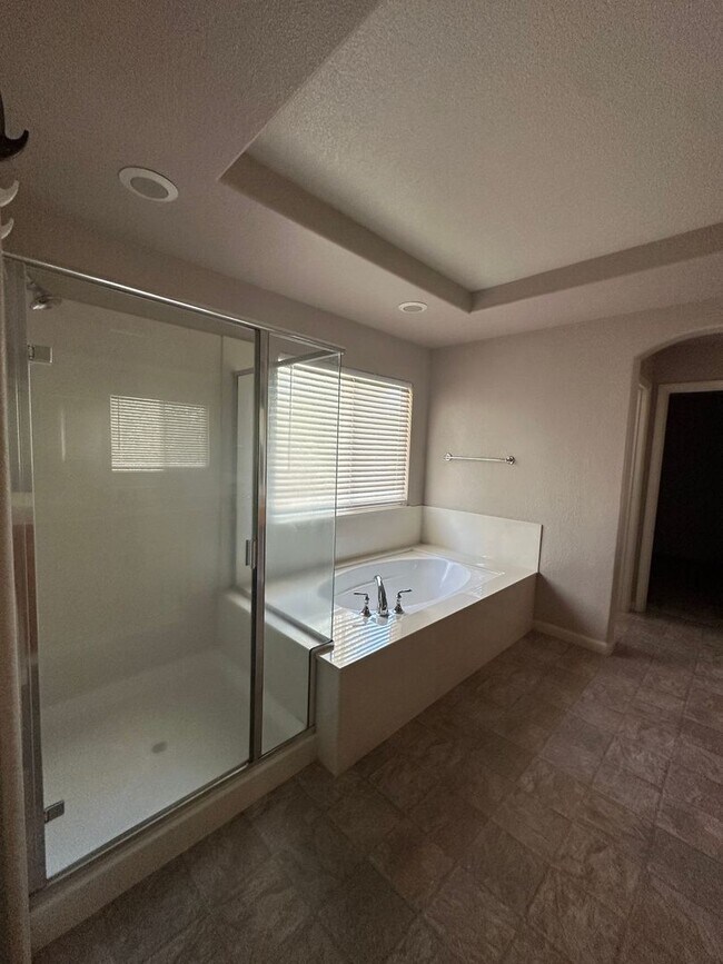 Building Photo - Beautiful 4 Bedroom 2.5 Bath home in Turlock