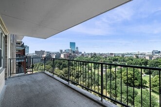 Building Photo - 151 Tremont St