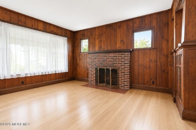 Building Photo - 304 Grassmere Avenue