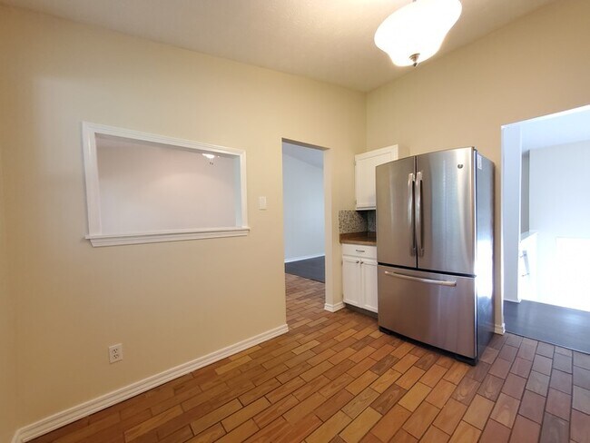 Building Photo - 3157 Millbury Ave