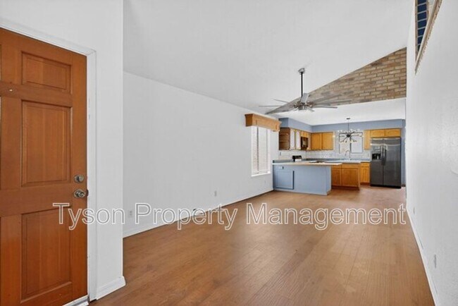 Building Photo - 9230 Osuna Pl NE