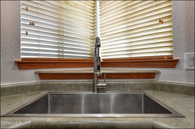 Building Photo - 1416 Kokopelli Way