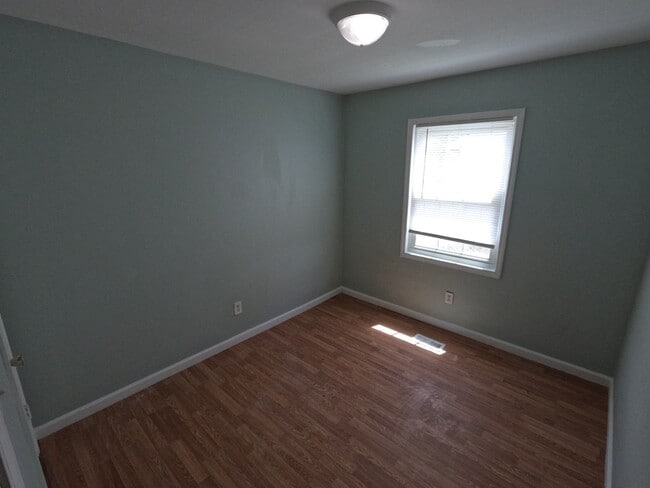 Building Photo - 1609 Fawn Vista Dr N