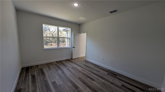 Building Photo - 9298 N Akola Way