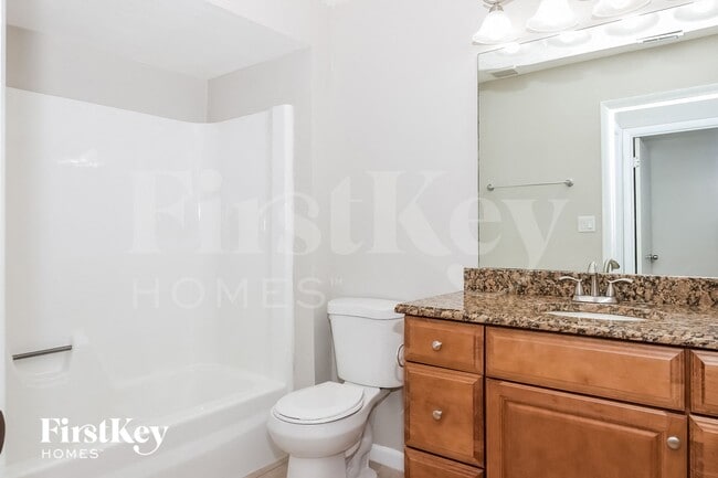 Building Photo - 1032 SE Floresta Dr