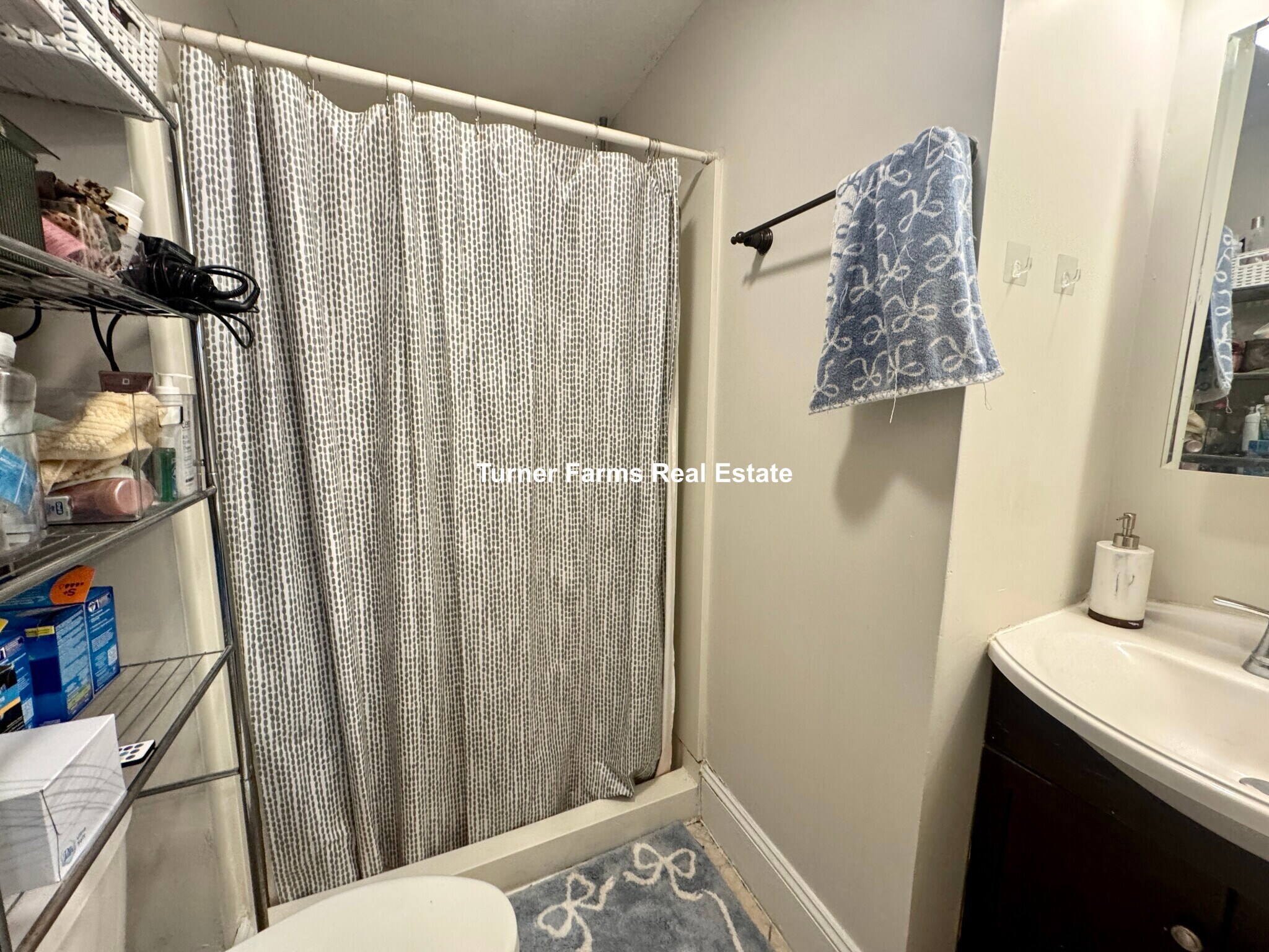 Building Photo - 717 Parker St