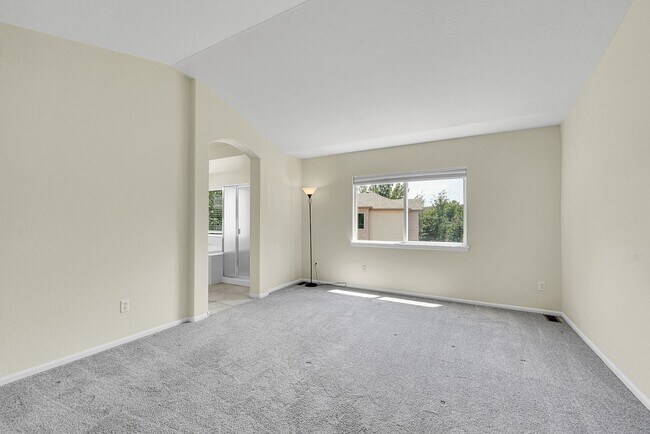 Building Photo - Wonderful home located in Broomfield with ...