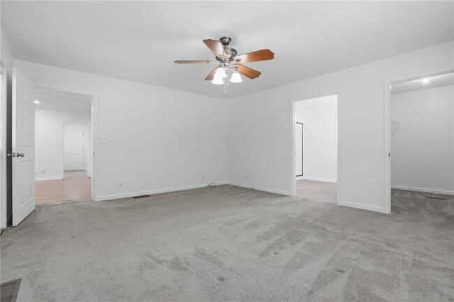 Building Photo - 128 McNeal Rd