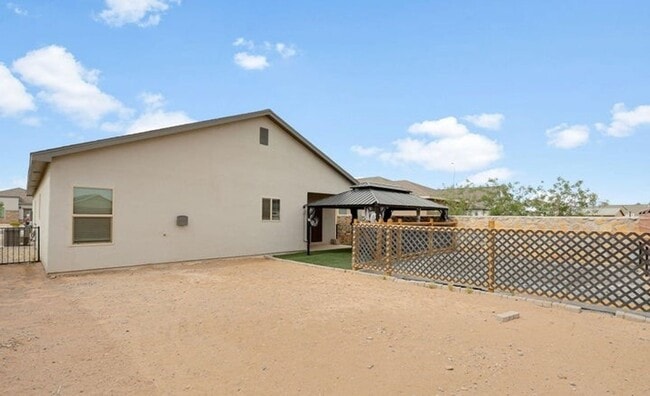 Building Photo - 2911 Aragon Ave