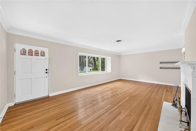 Building Photo - 2406 Shoreham Rd