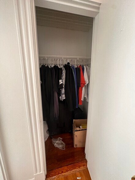 Building Photo - 85 Park Dr