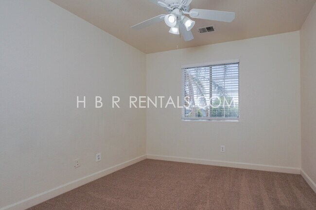 Building Photo - Charming 3-Bed, 2.5-Bath Home in One of Tr...