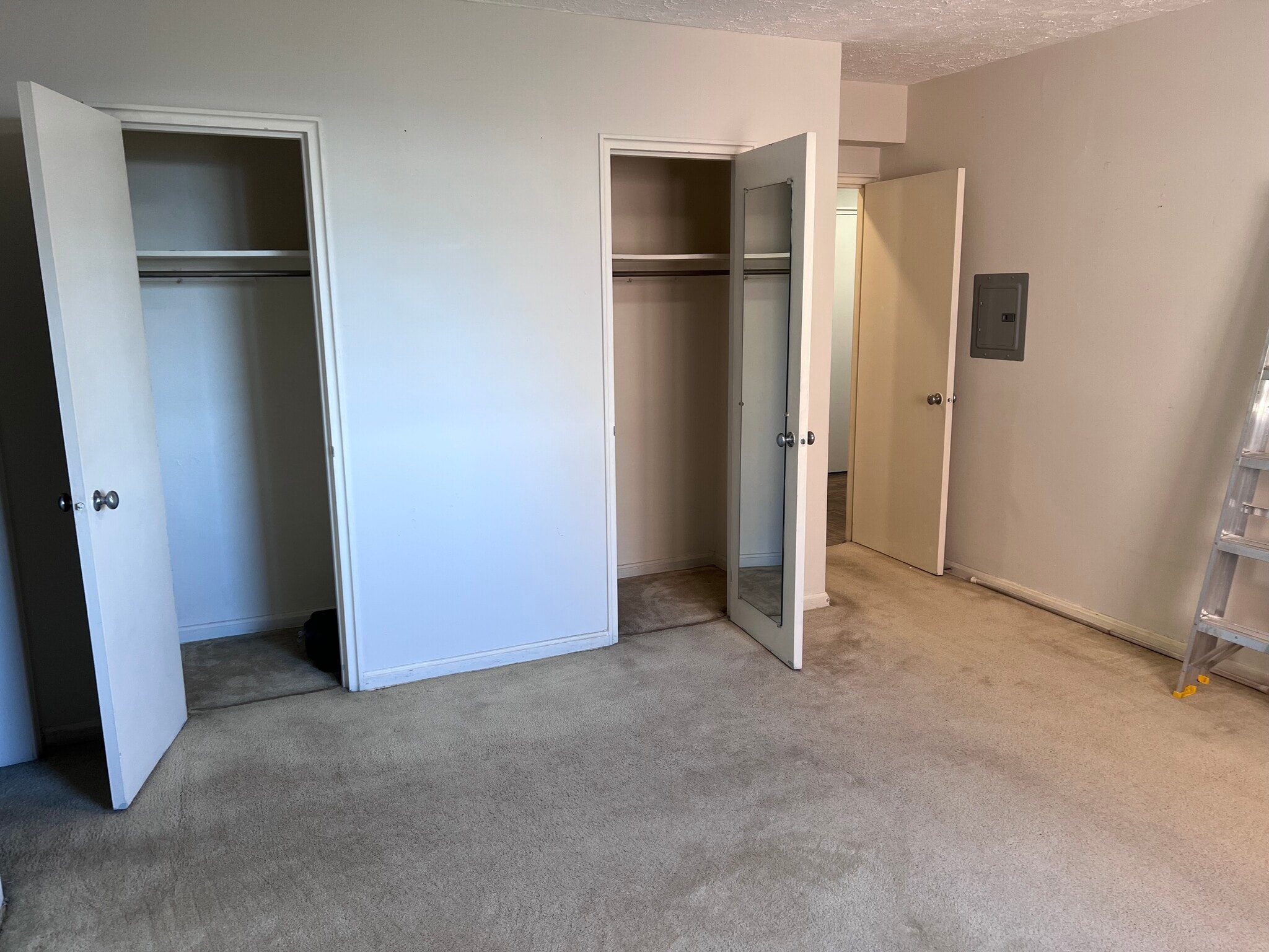 Bedroom Closet - 11820 Edgewater Dr