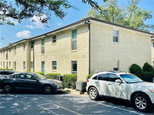 Building Photo - 48 Peachtree Ave NE