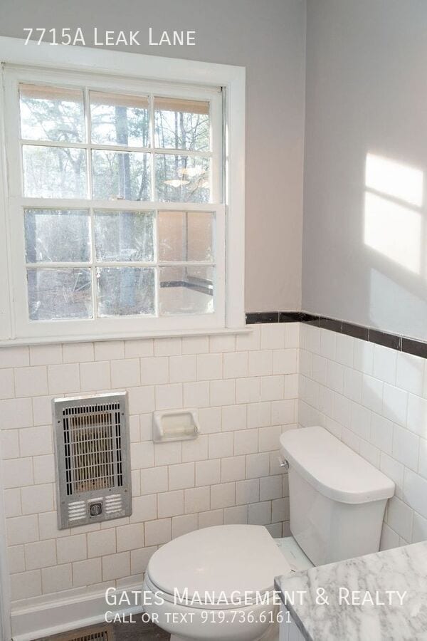 Building Photo - 7715 Leak Ln