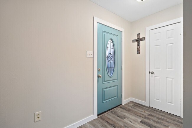 Building Photo - 17114 Beaver Springs Dr