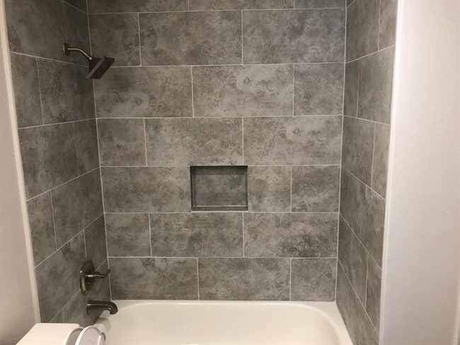 Building Photo - 4610 Plantation Creek Dr
