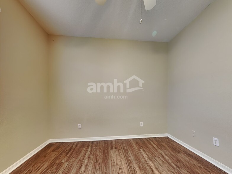 Building Photo - 5231 Camberlea Ave