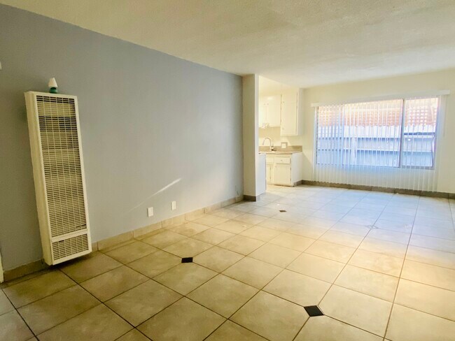 Building Photo - 12711 Pacific Ave