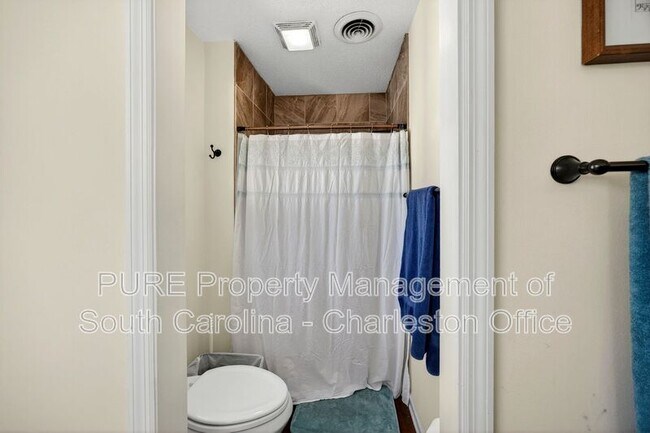 Building Photo - 8591 Cislo Ct