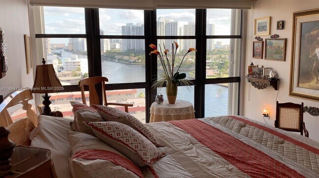 Building Photo - 2017 S Ocean Dr