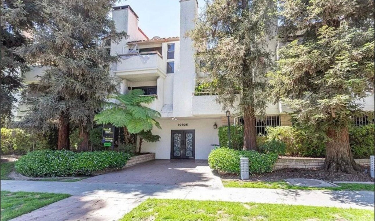 Street View - 10926 Bluffside Dr