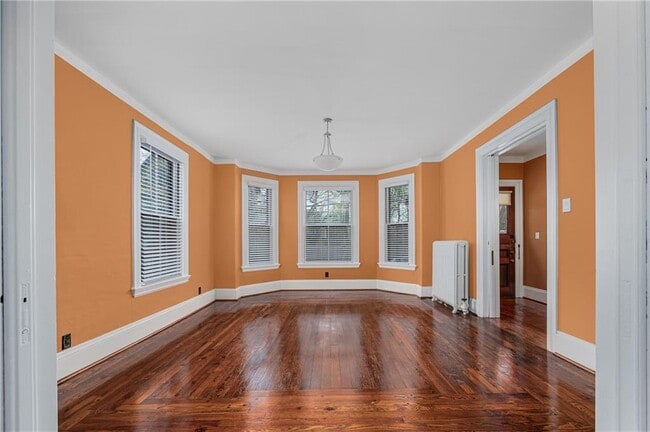 Building Photo - 22 Sycamore St