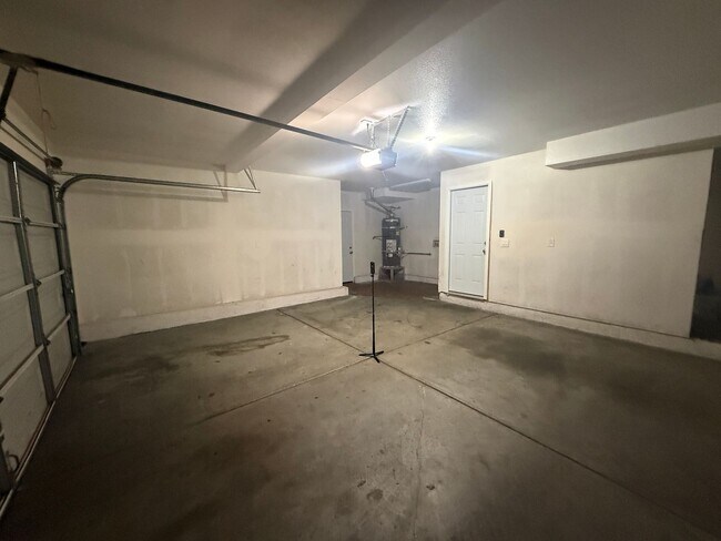 Building Photo - NewB SDS T 3634