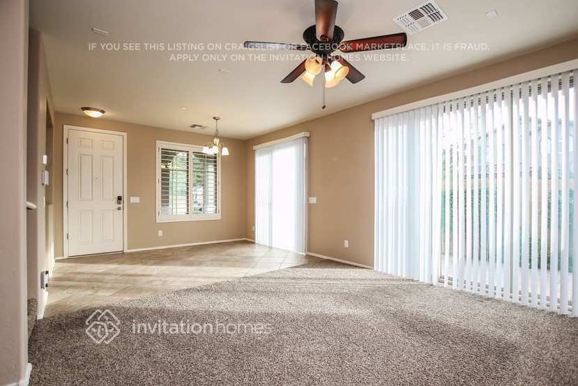 Building Photo - 9238 W Meadow Dr