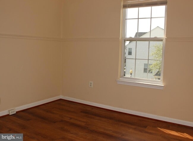 Building Photo - 42856 Golf View Dr