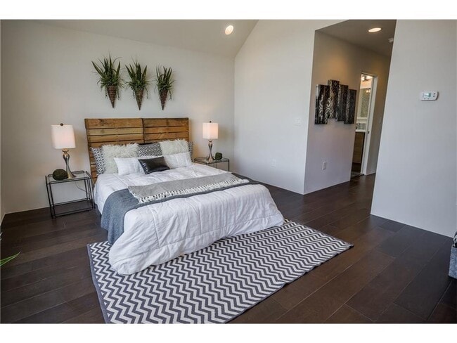 Building Photo - 1902 New York Ave