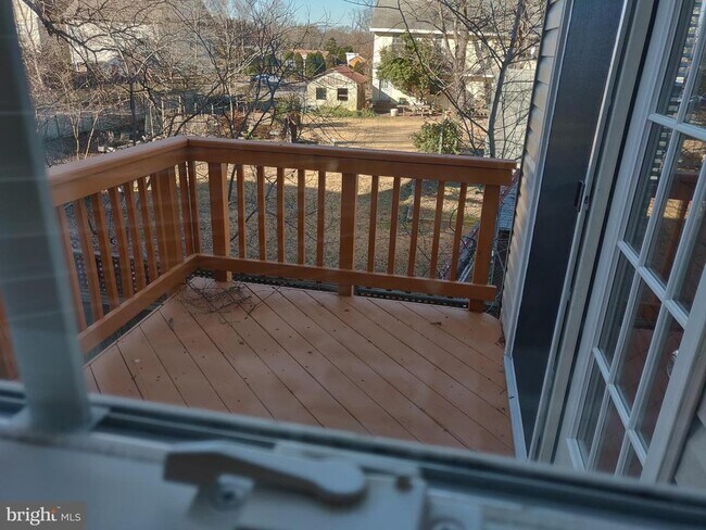Building Photo - 4638 Odessa Dr