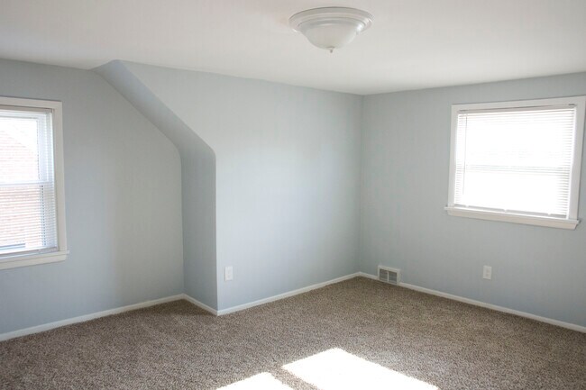 Building Photo - 1242 Genesee Ave