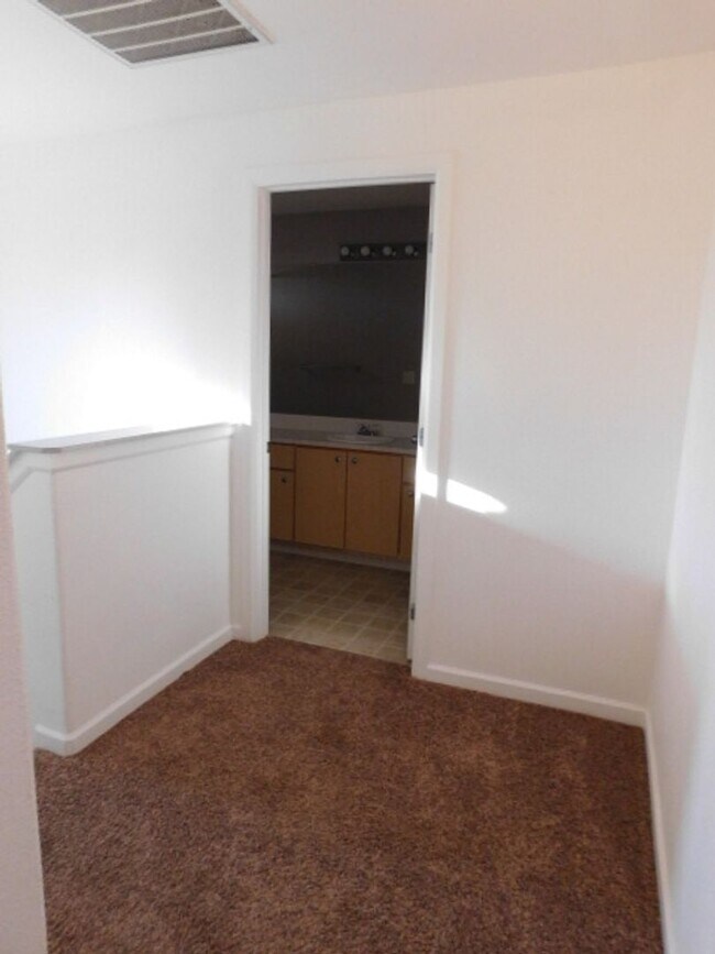 Building Photo - 3Bd/2.5Ba Two-story house- Available Soon!