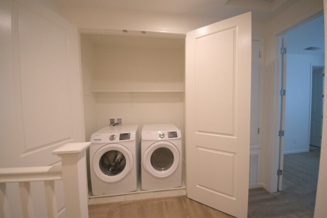 Building Photo - 5590 El Dorado Ln