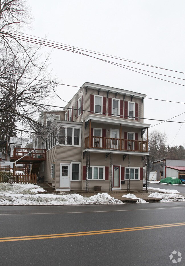 Building Photo - 167 Broad St