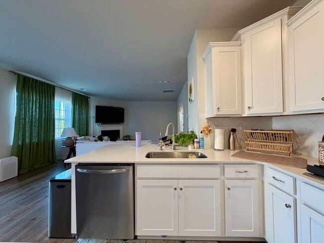 Building Photo - 15107 Nichols Hall Dr