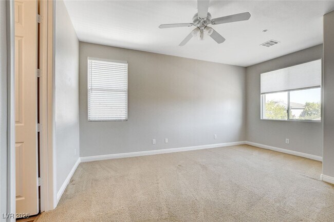 Building Photo - 2411 Winter Cliffs St