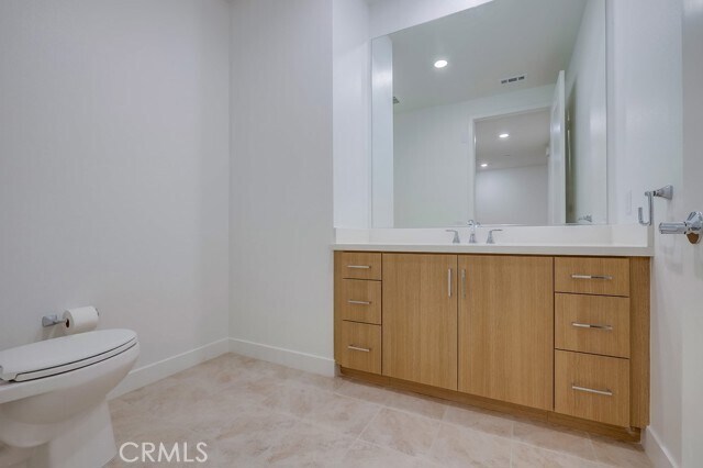 Building Photo - 3214 Rivington