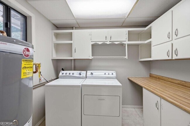 Building Photo - 1171 Starline Dr