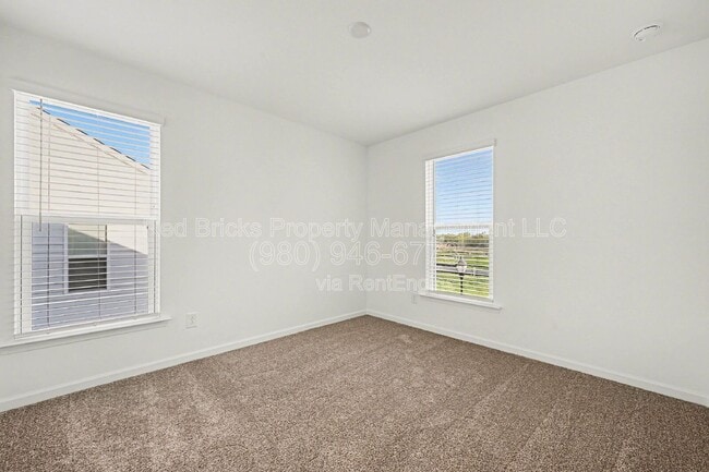 Building Photo - 2124 Cobble Ct